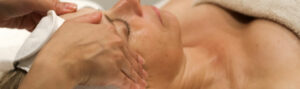 Mindfullness Facial Experience with Massage