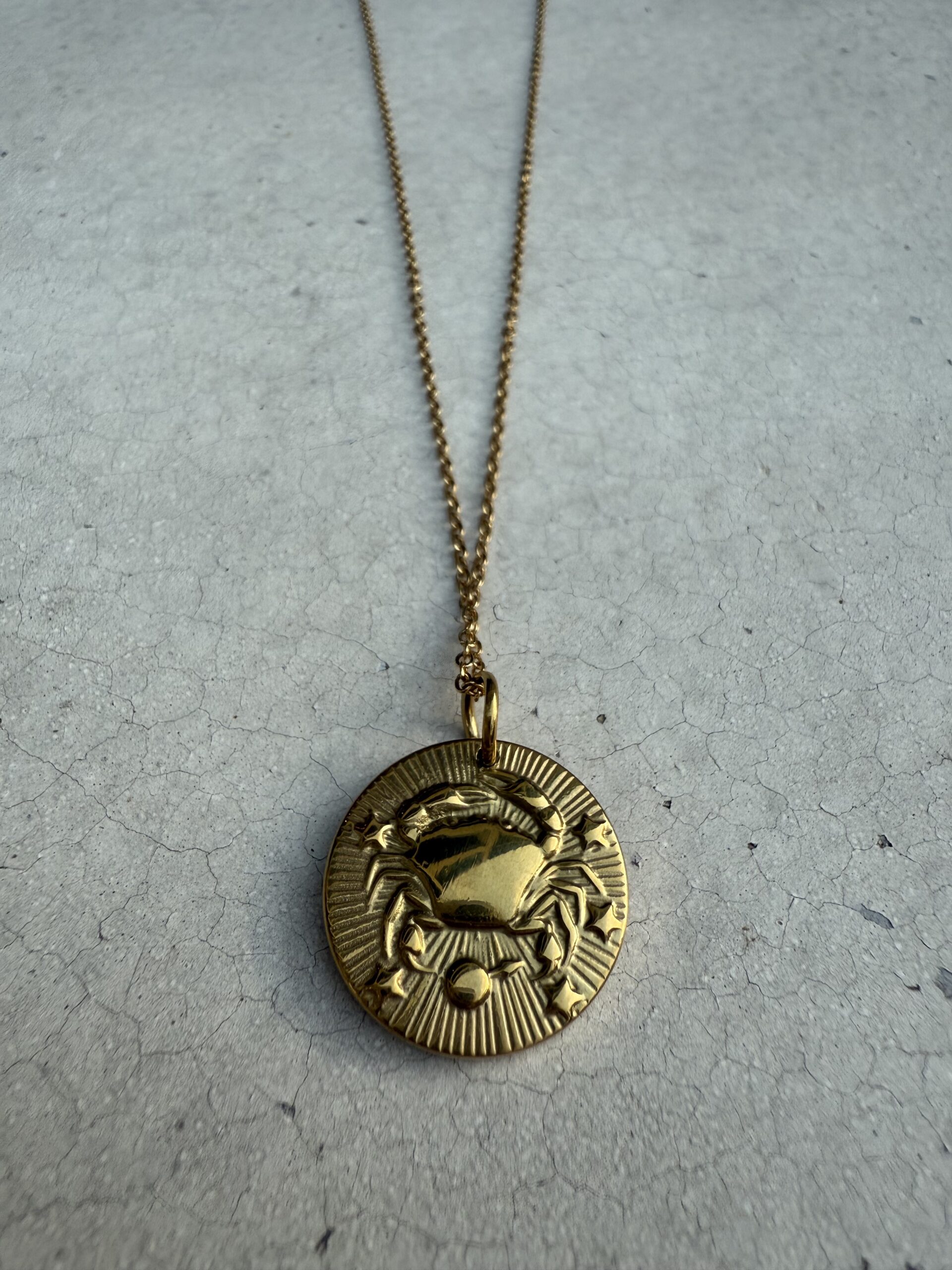 STAR SIGN 18K GOLD STAINLESS STEEL ZODIAC NECKLACE - 46CM - CANCER